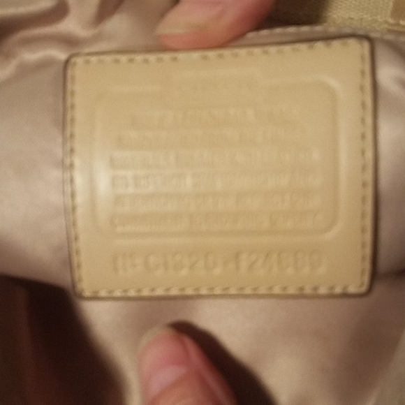 Coach C1320-F24889 Sig snake skin trim handbag - Picture 6 of 16